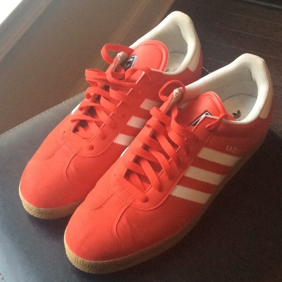 adidas gazelle red white
